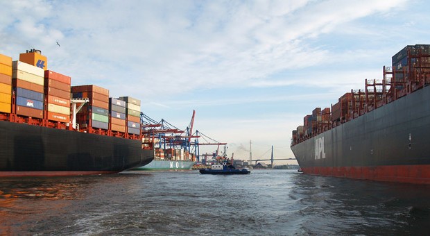 Containerschiffe im Hamburger Hafen