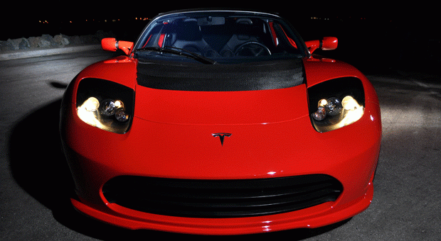 Der Elektroauto-Hersteller Tesla hat im ersten Quartal ein Minus von 154 Millionen Dollar eingefahren