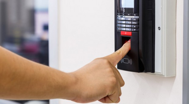 In vielen Firmen könnten in Zukunft Fingerabdruckscanner Schlüssel und Plastikkarten ablösen.
