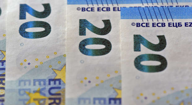 Ein Sicherheitsmerkmal bei den neuen Euro-Scheinen: die Smaragdzahlen.