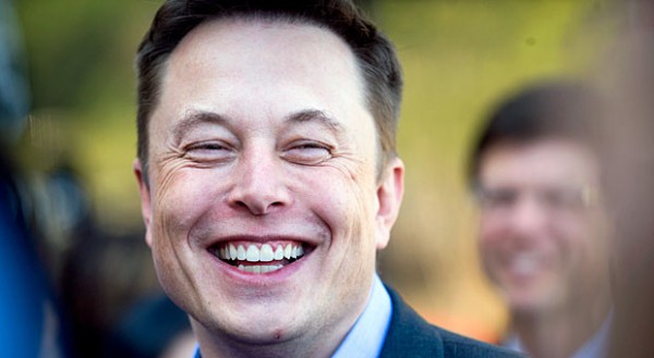 Er hat gut lachen: Elon Musk wird wegen seiner kühnen Ideen und seiner Hartnäckigkeit von vielen bewundert.