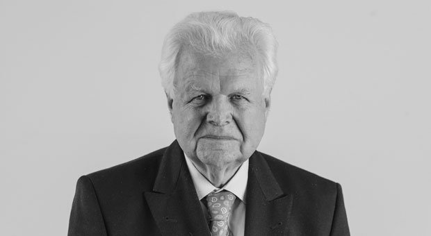Kurt Stürken, 82, ist geschäftsführender Gesellschafter des Leuchtturm Albenverlags aus Geesthacht. Sein größter Fehler: Kurzsichtigkeit bei Investitionen.