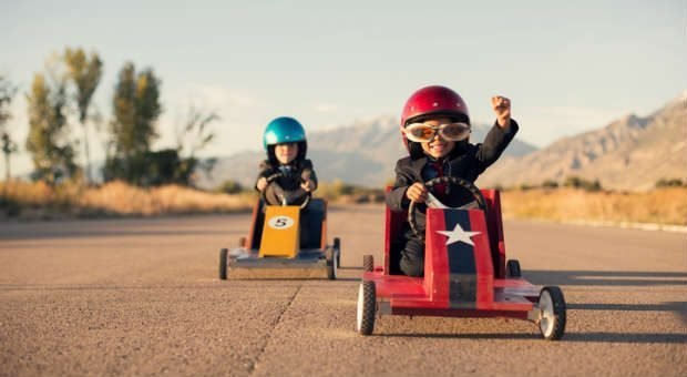 Was für Kinder beim Go-Kart-Wettrennen gilt, gilt auch für Unternehmer: Mit einer positiven Einstellung fährt man am besten – und eine positive Einstellung kann man lernen. Wir zeigen, wie's geht.