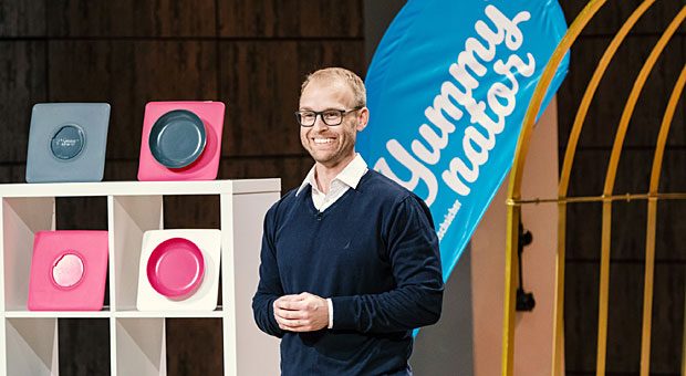 Da staunt der Kein-Haustier-Besitzer: Mit seinem rutschfesten Futternapf "Yumminator" staubte Marcus König in der "Höhle der Löwen" ein Investment ab.