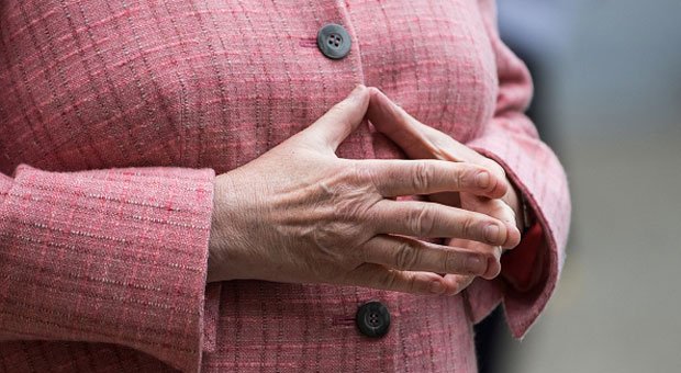 Kanzlerin Angela Merkel weiß, wie sie Körpersprache richtig einsetzt. Ihre Hände signalisieren Aktivität.