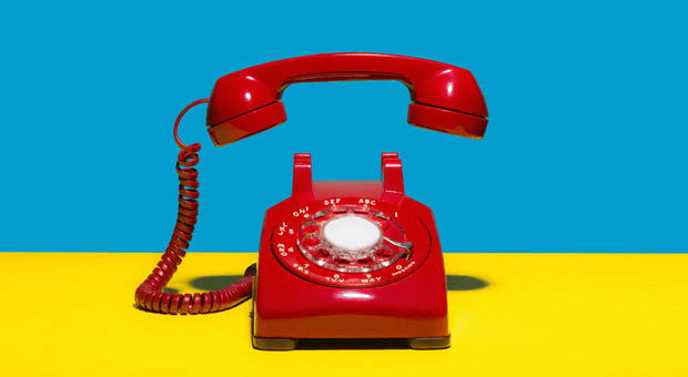 Angst davor, den Hörer abzunehmen? Diese 7 Tricks helfen gegen Telefonphobie.