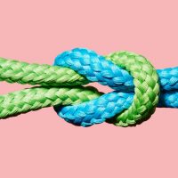 Der Eigentumsvorbehalt sichert Unternehmen vertraglich gegen Insolvenzen von Kunden ab.