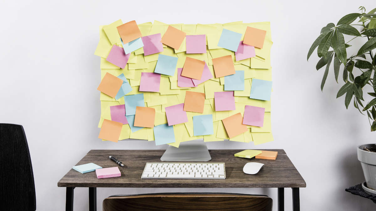 Post-Its auf Bildschirm